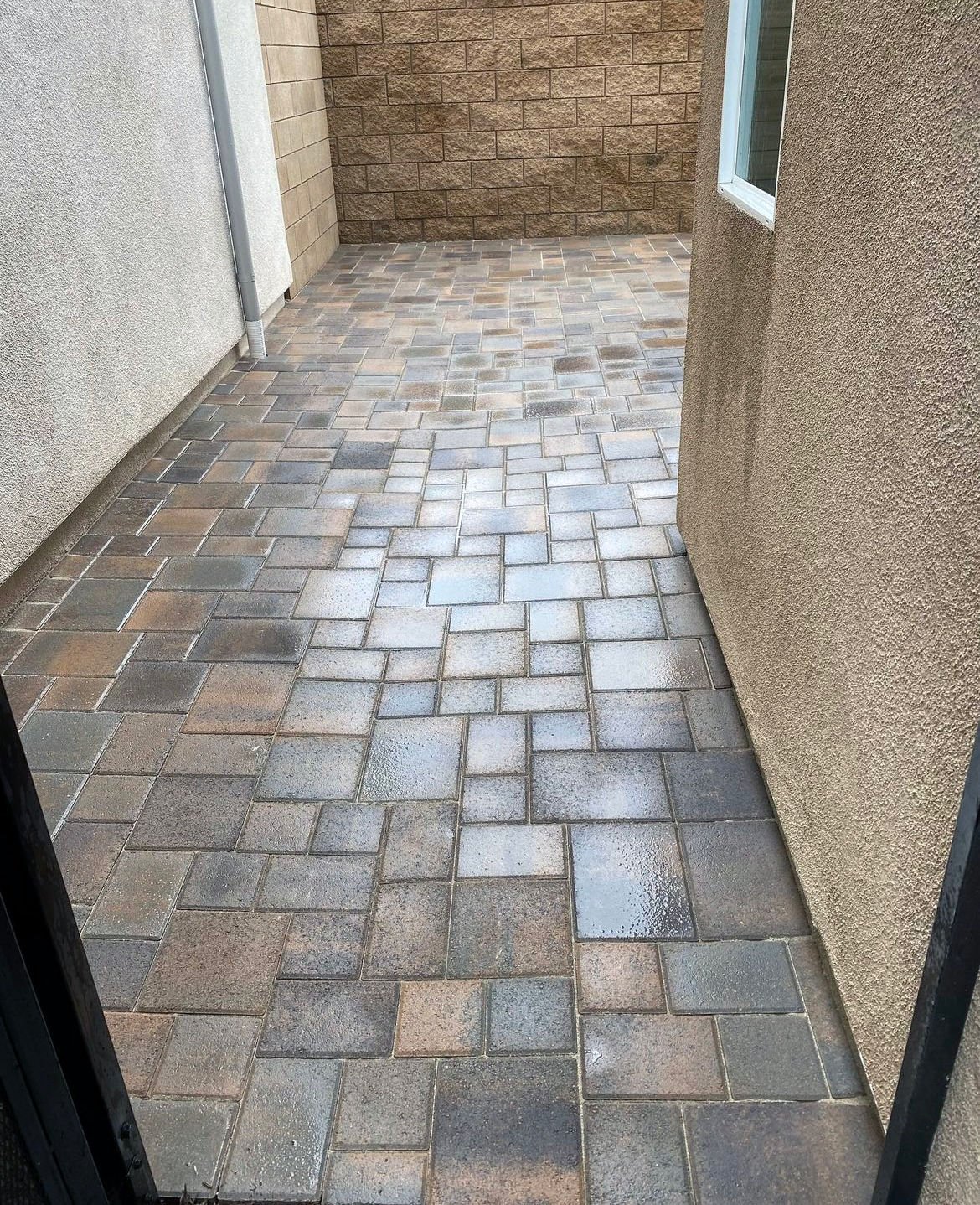 Pavers project by Newline Concrete and Pavers